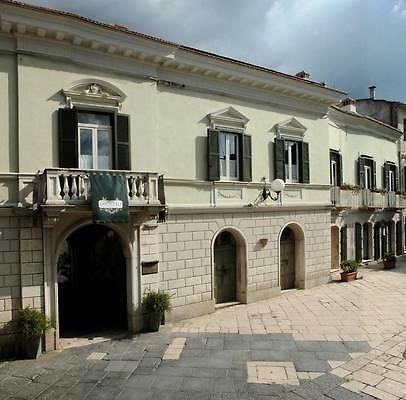 Hotel Orazio Venosa Buitenkant foto