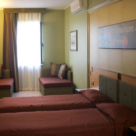 Hotel Orazio Venosa Buitenkant foto
