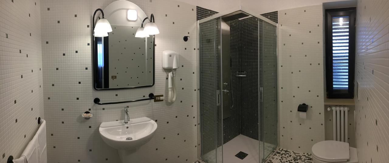 Hotel Orazio Venosa Buitenkant foto