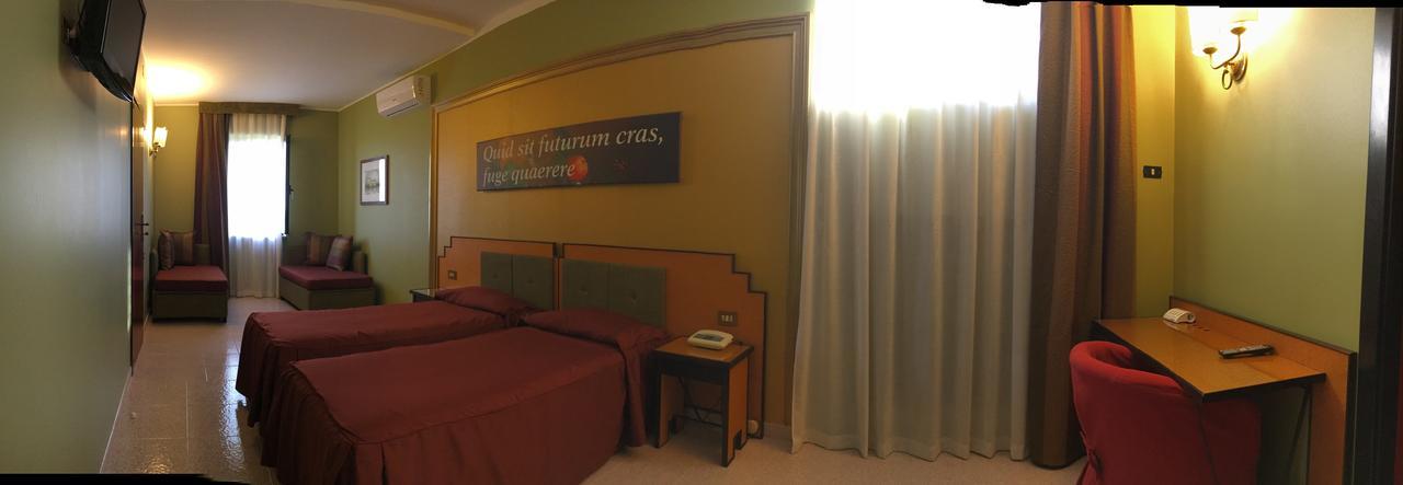 Hotel Orazio Venosa Buitenkant foto