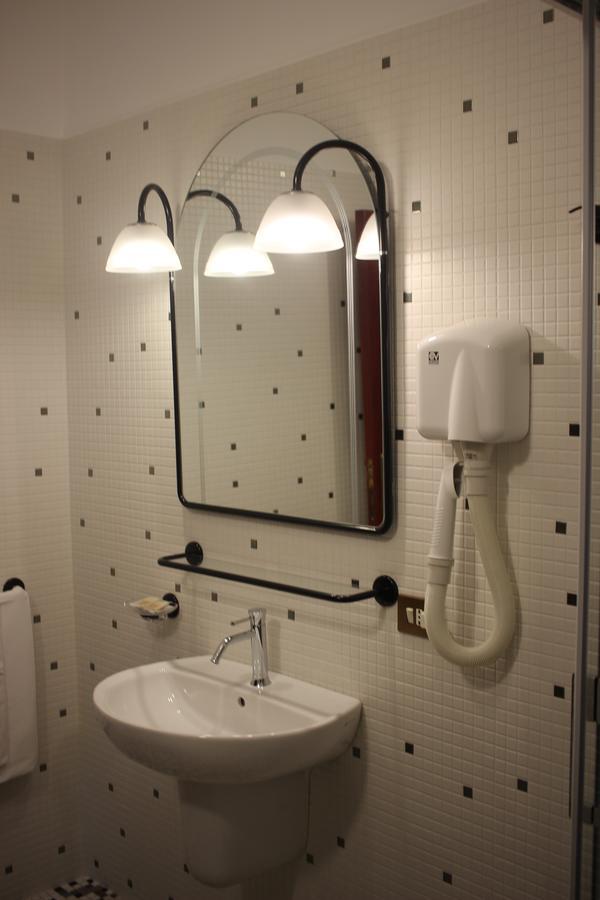 Hotel Orazio Venosa Buitenkant foto