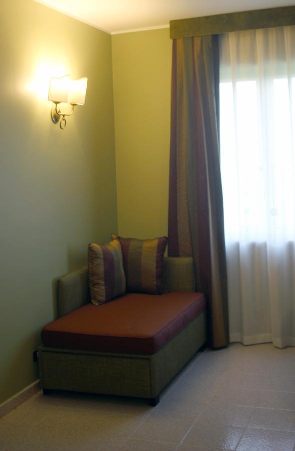 Hotel Orazio Venosa Buitenkant foto